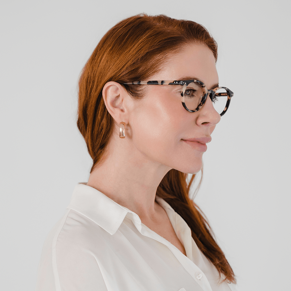 Kennedy-Smoked-Tortoise-Side_resiNelson-Kennedy-Reading-Glasses-Smoked-Tortoise-Model-Side-Viewzed